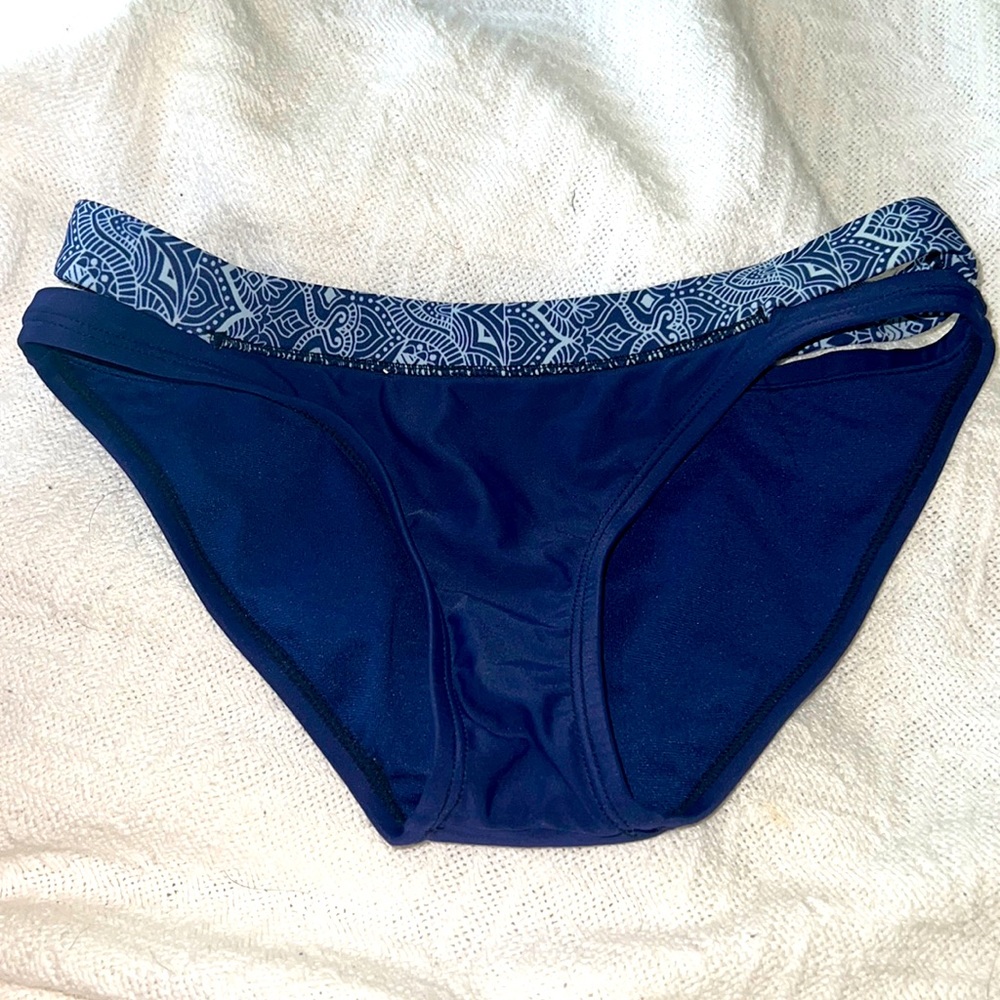 Hula honey bikini bottom, size XS